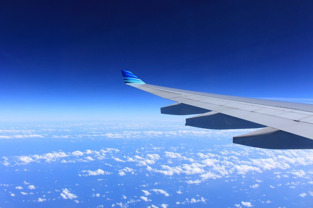 airplane, adventure, travel-221526.jpg